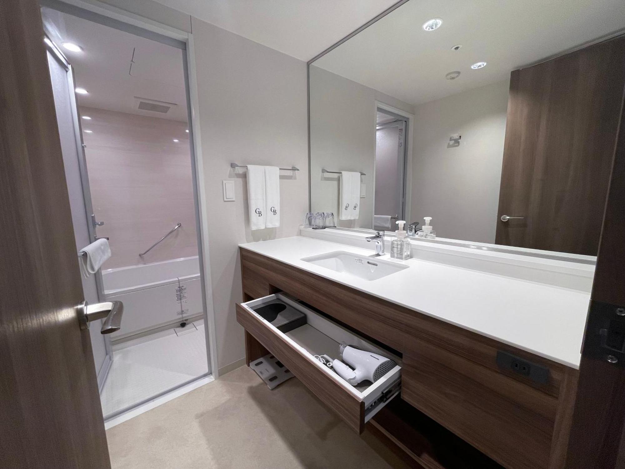 Hotel Grandbach Сендай Экстерьер фото